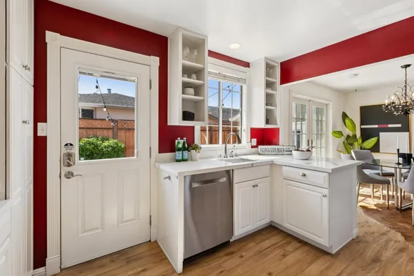 $1,349,000 | 735 Montezuma Drive, Pacifica, CA 94044
