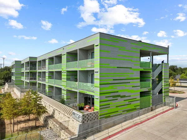$2,250 | 4004 Banister Lane, Unit 214, Austin, TX 78704