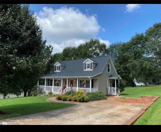 $325,000 | 200 Dean Street, Pickens, SC 29671