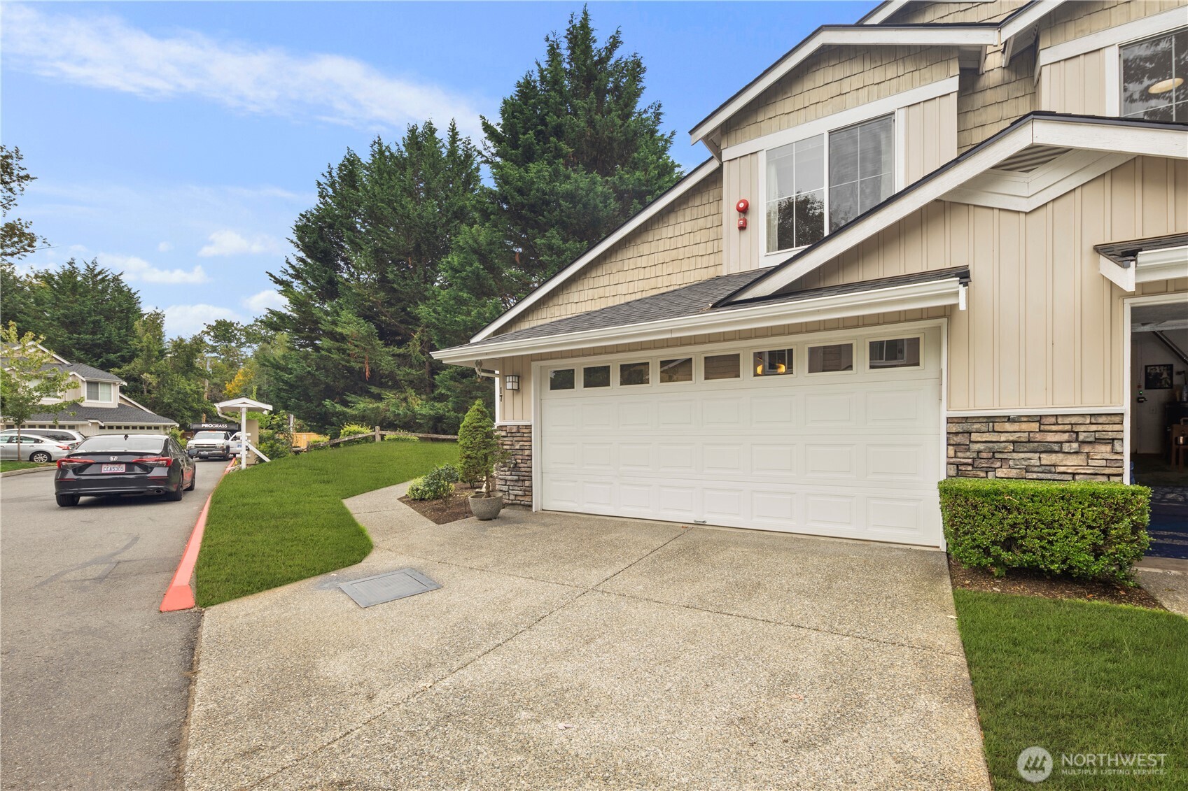 120 Newport Way Northwest, Unit 17 Issaquah, WA 98027 - Photo 32 of 34