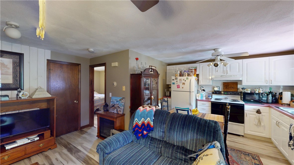 25 Phillip Street Coventry, RI 02816 - Photo 13 of 45