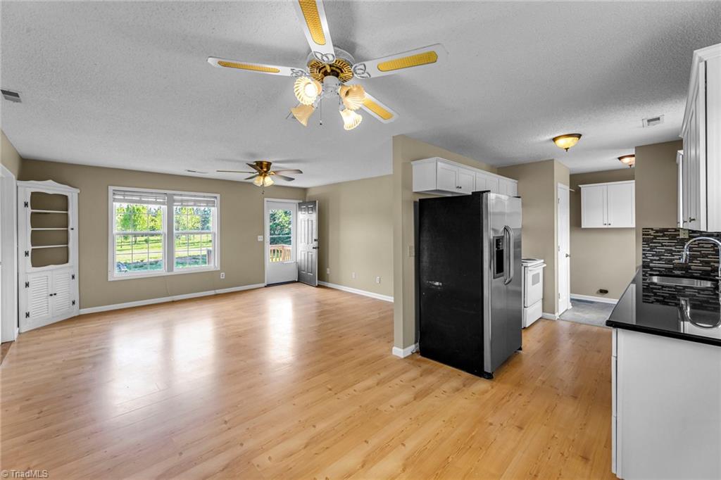 141 Sain Road Mocksville, NC 27028 - Photo 9 of 41 Gallery Image 9