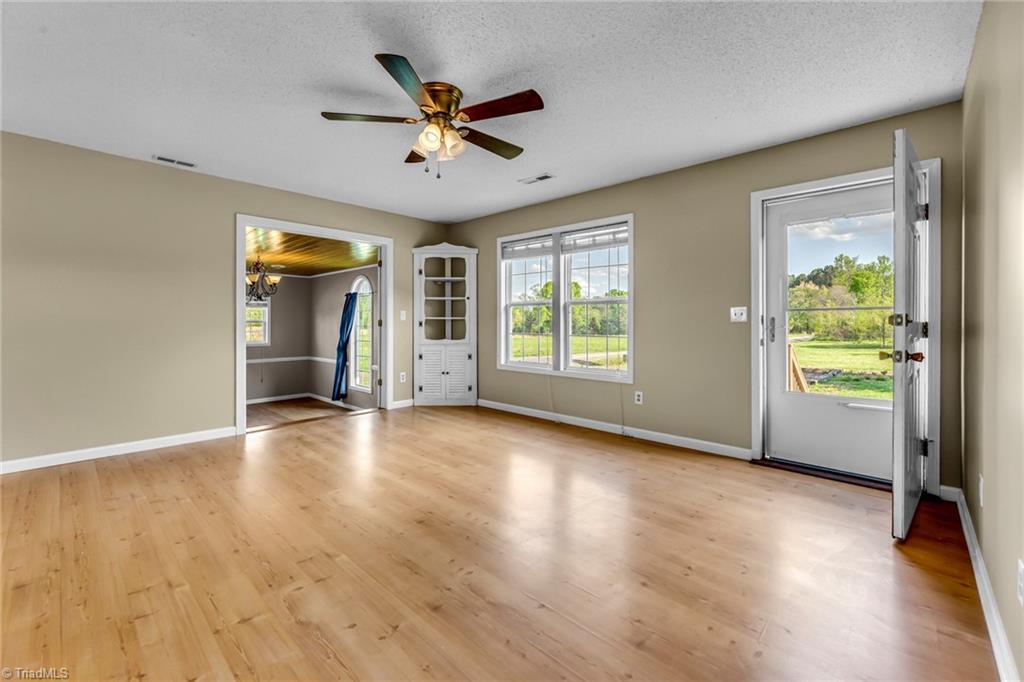 141 Sain Road Mocksville, NC 27028 - Photo 10 of 41 Gallery Image 10