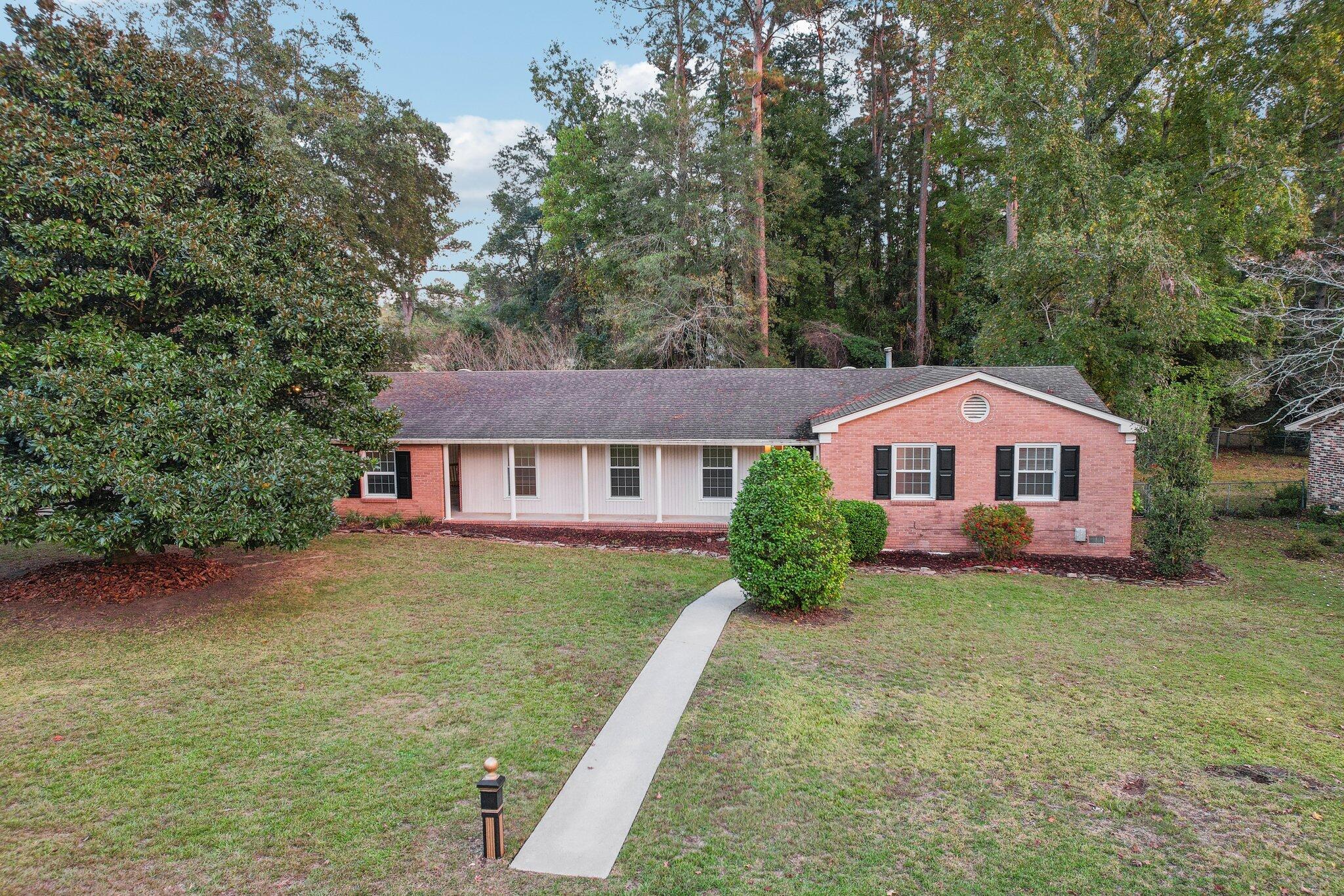 149 Rutledge Avenue Orangeburg, SC 29115 - Photo 2 of 40 37-web-or-mls-Rutledge Ave-035