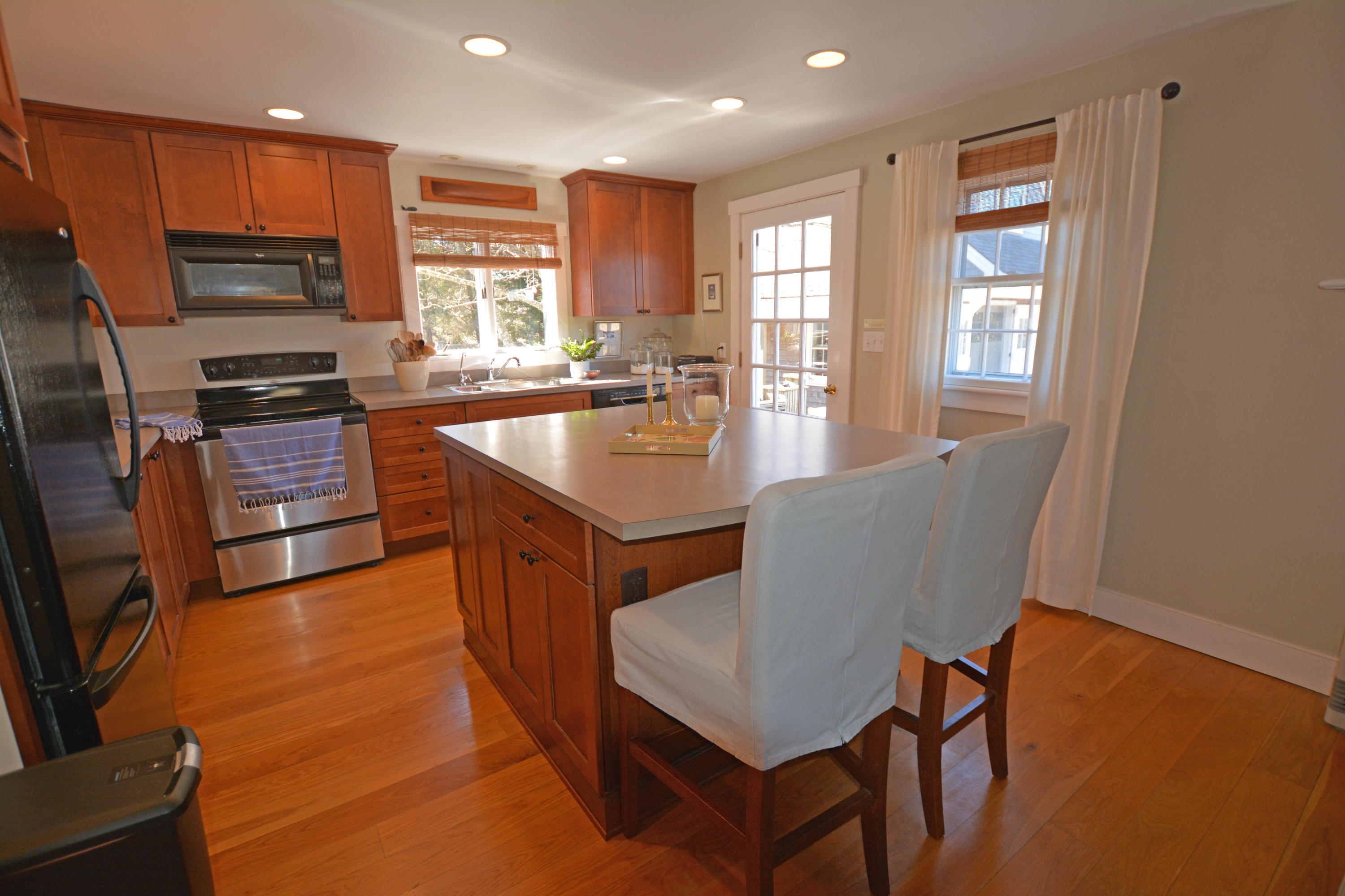 3 Thurstons Way Nantucket, MA 02554 - Photo 8 of 30 DSC_0756