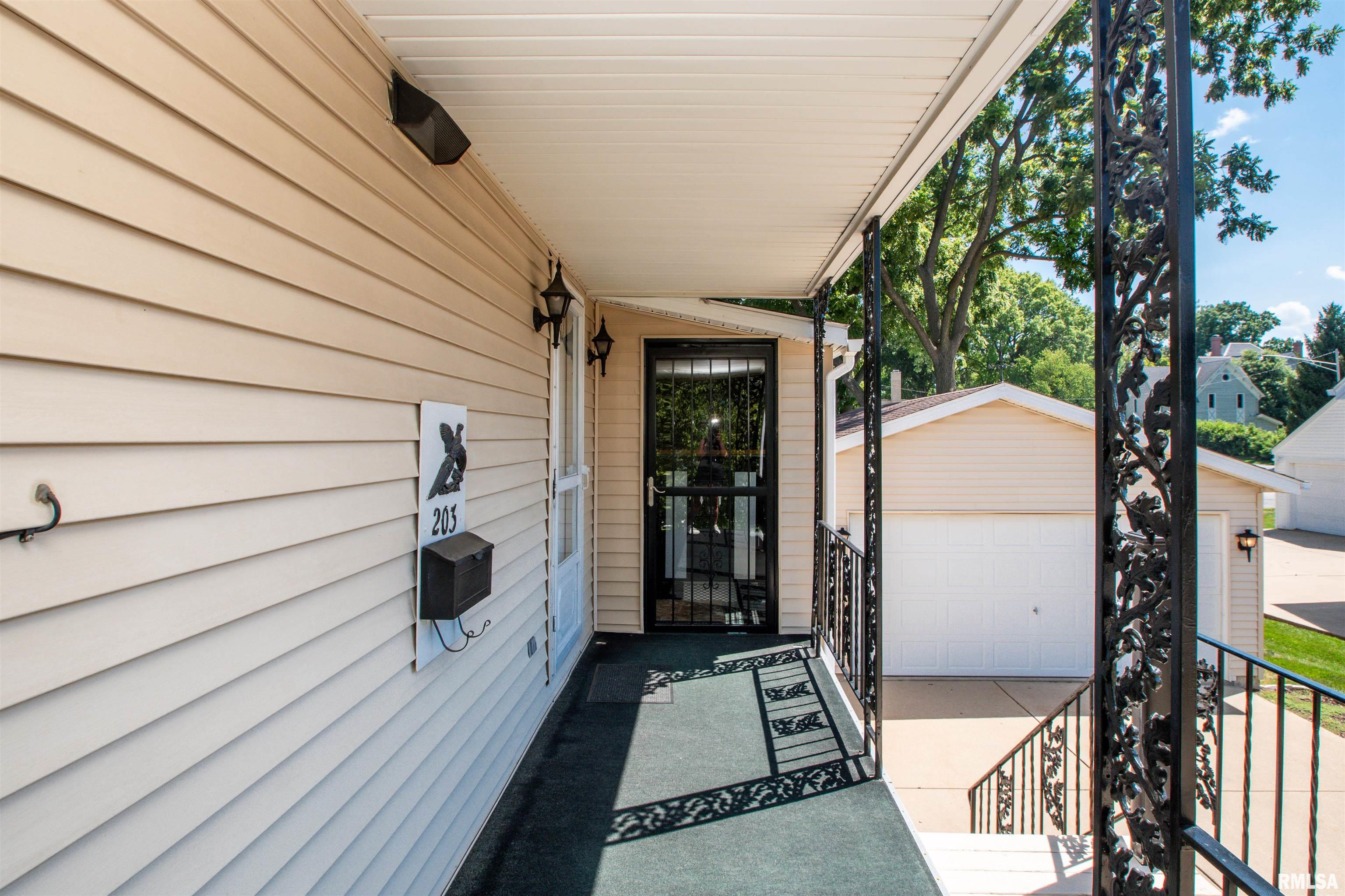201-203 South Market Street Washington, IL 61571 - Photo 13 of 70