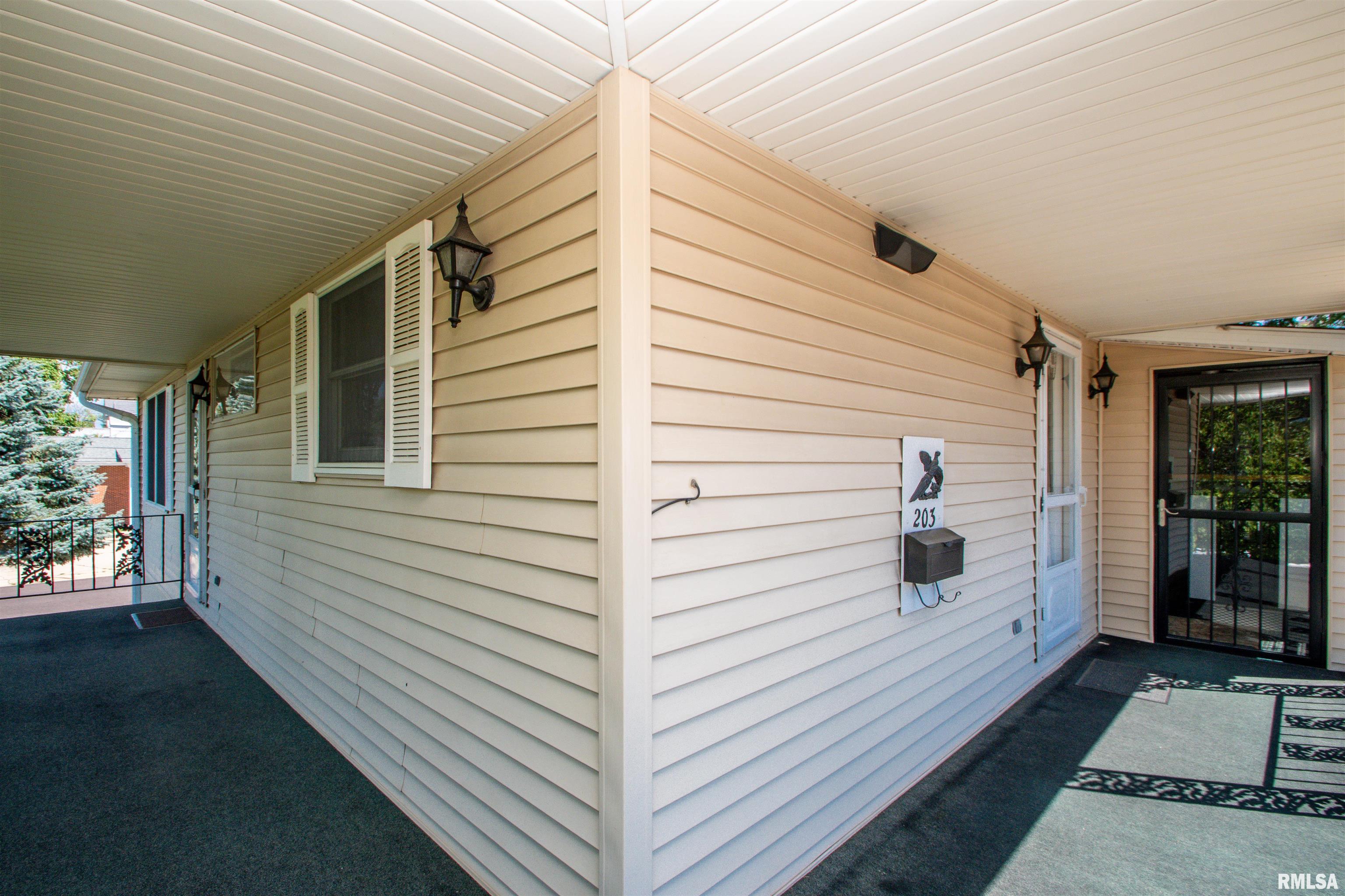 201-203 South Market Street Washington, IL 61571 - Photo 15 of 70