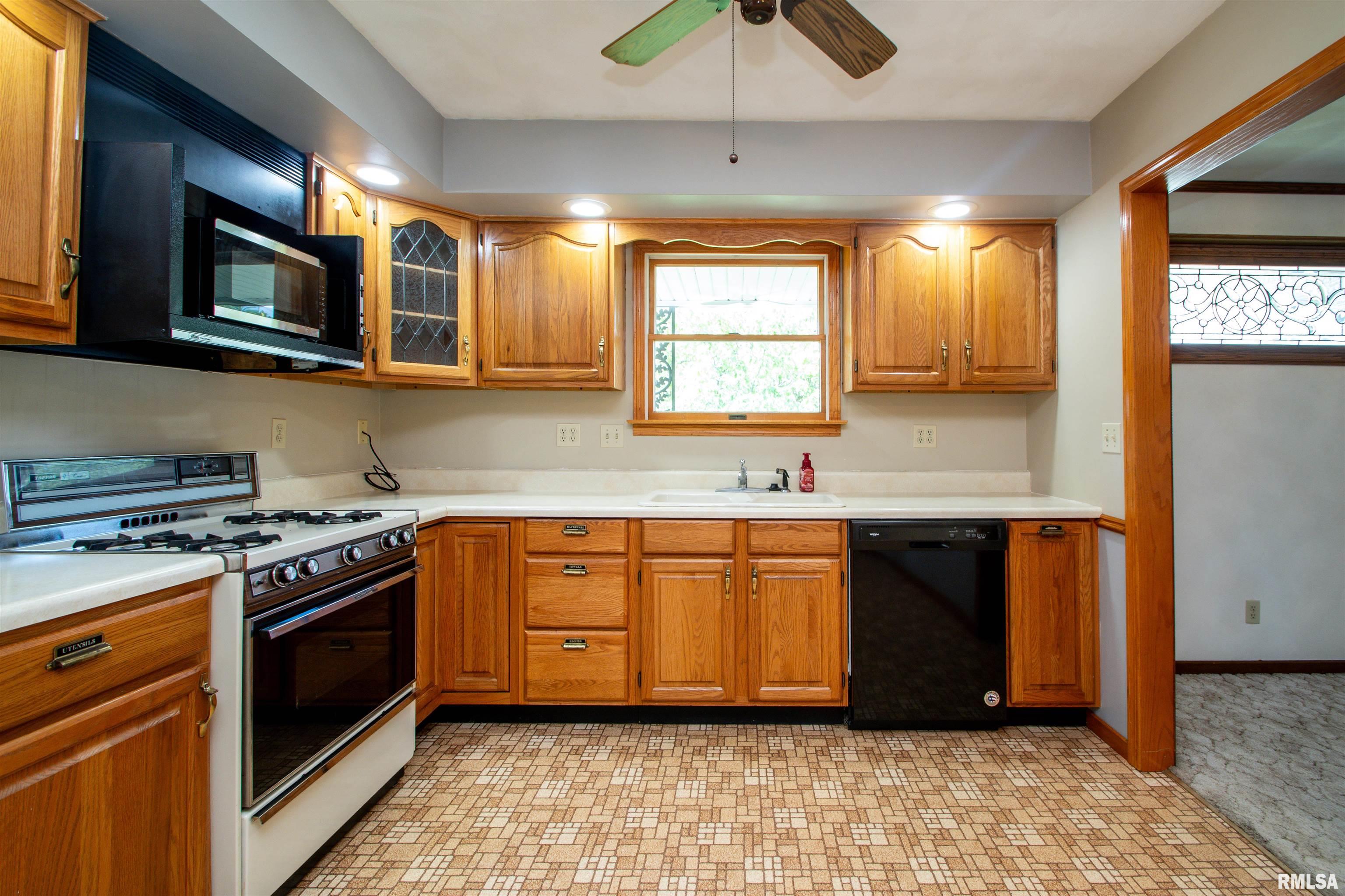 201-203 South Market Street Washington, IL 61571 - Photo 26 of 70
