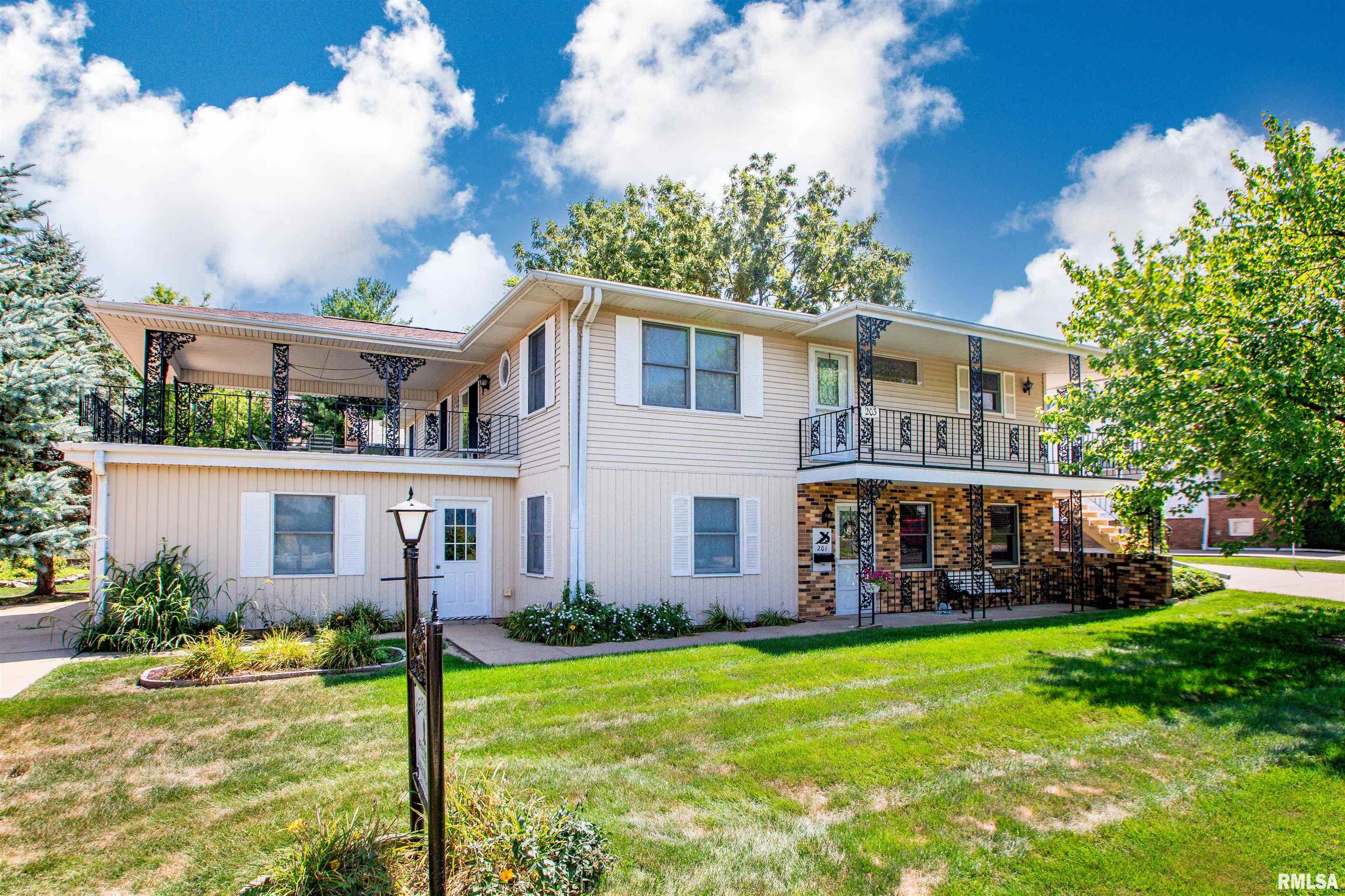 201-203 South Market Street Washington, IL 61571 - Photo 3 of 70