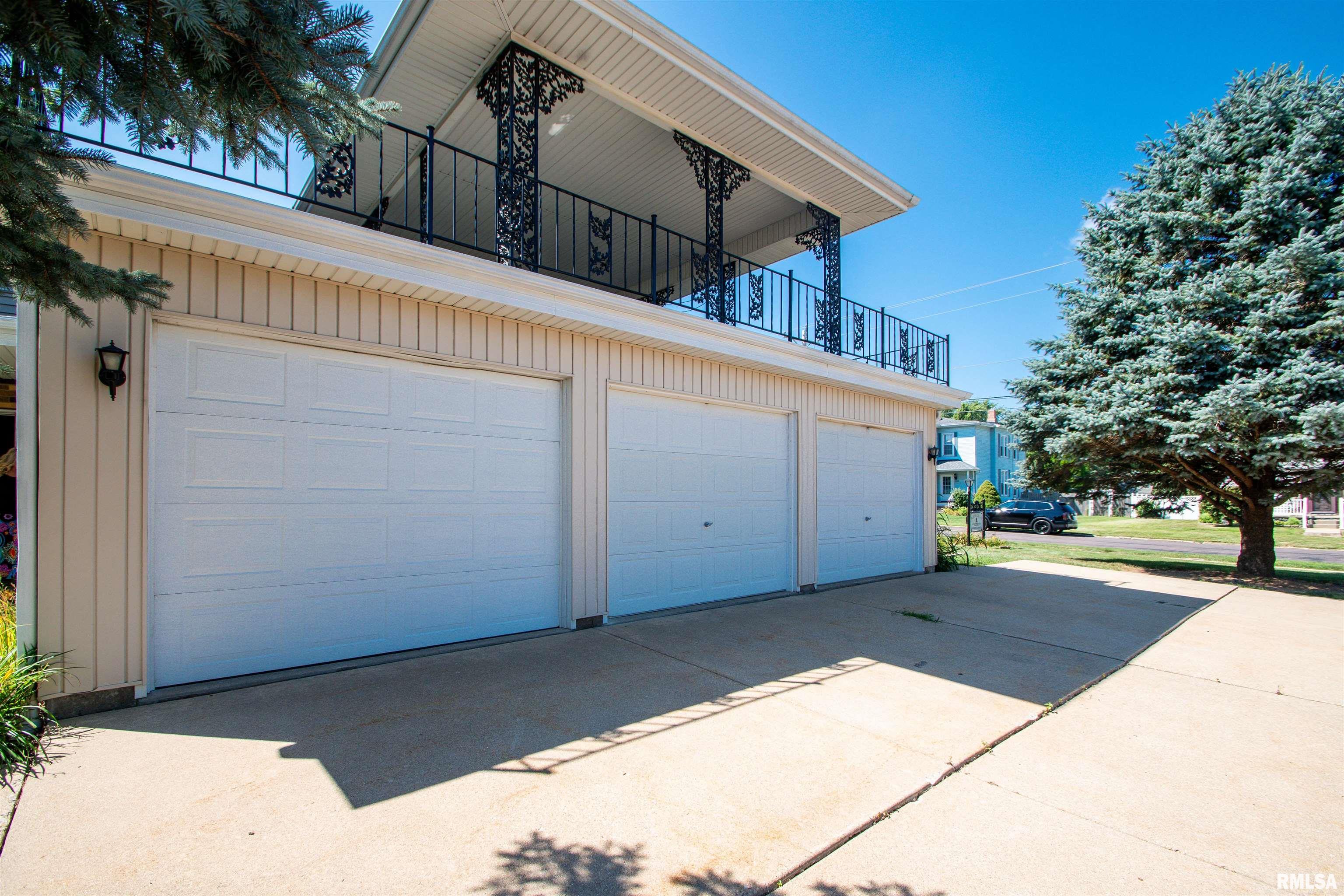 201-203 South Market Street Washington, IL 61571 - Photo 6 of 70
