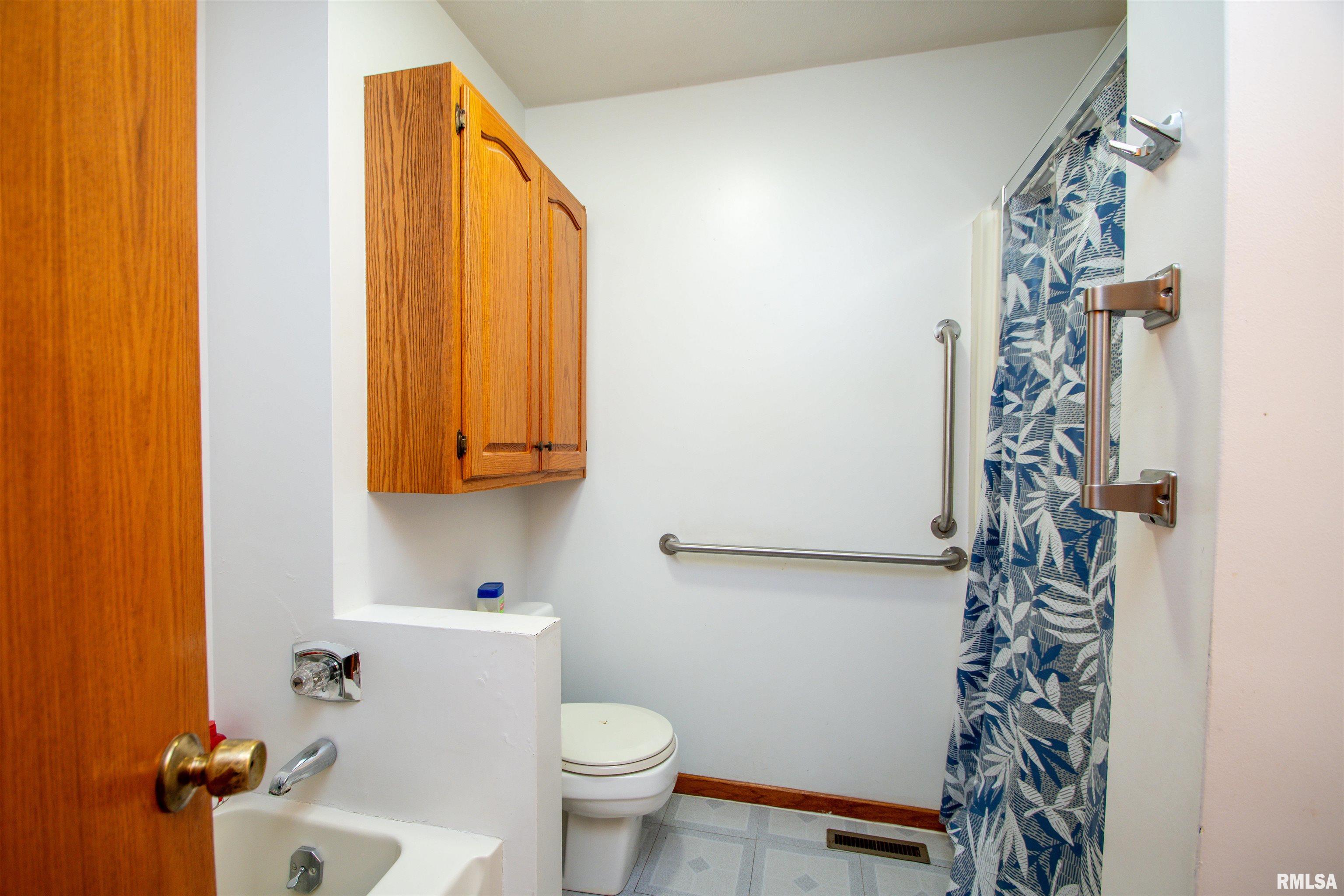 201-203 South Market Street Washington, IL 61571 - Photo 66 of 70