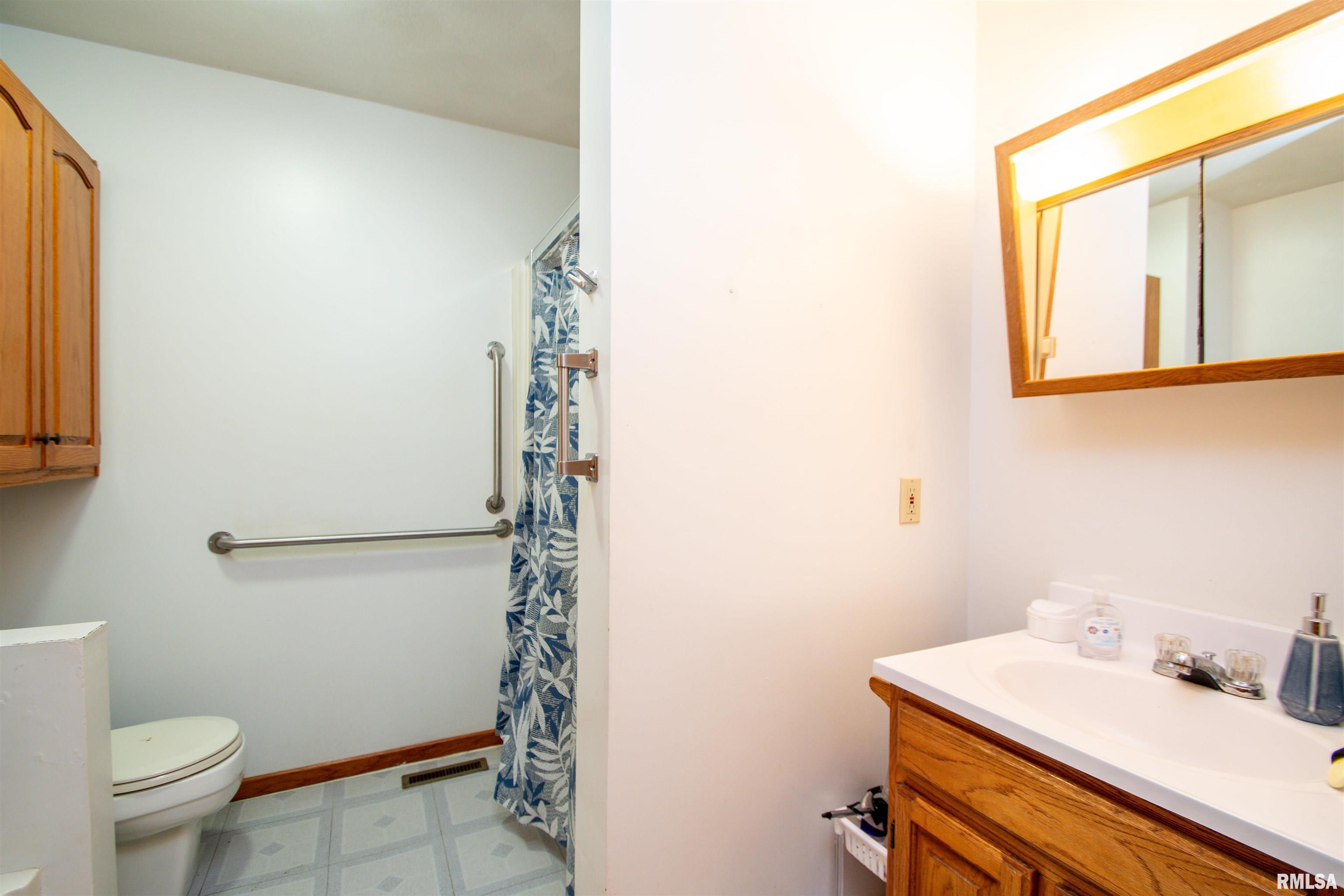 201-203 South Market Street Washington, IL 61571 - Photo 67 of 70