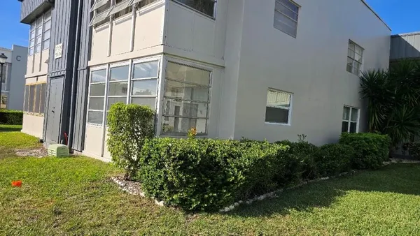 $1,795 | Undisclosed Address, Delray Beach, FL 33484