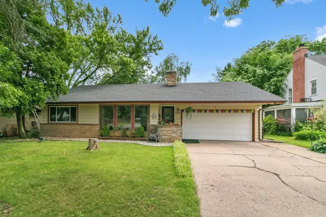 $595,000 | 4301 Odana Road, Madison, WI 53711