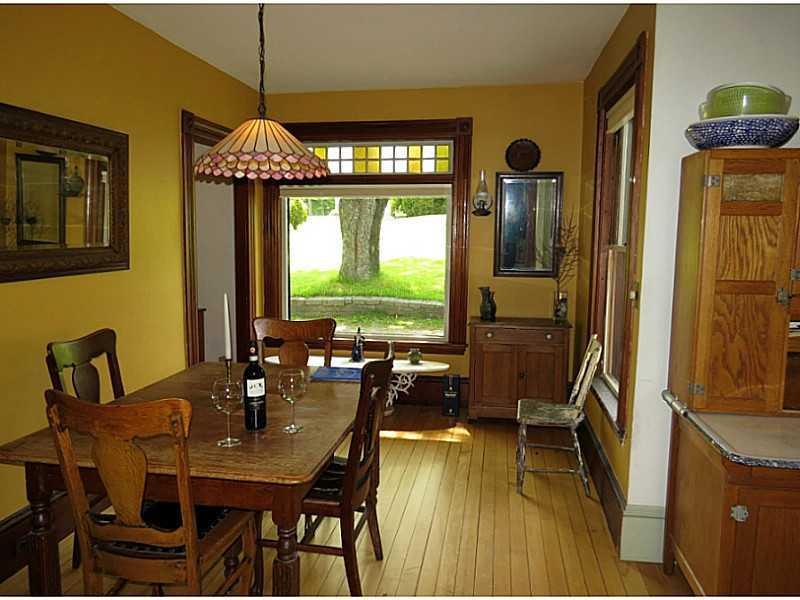 99 Main Street Tenants Harbor, ME 04860 - Photo 14 of 35 Dining Room.