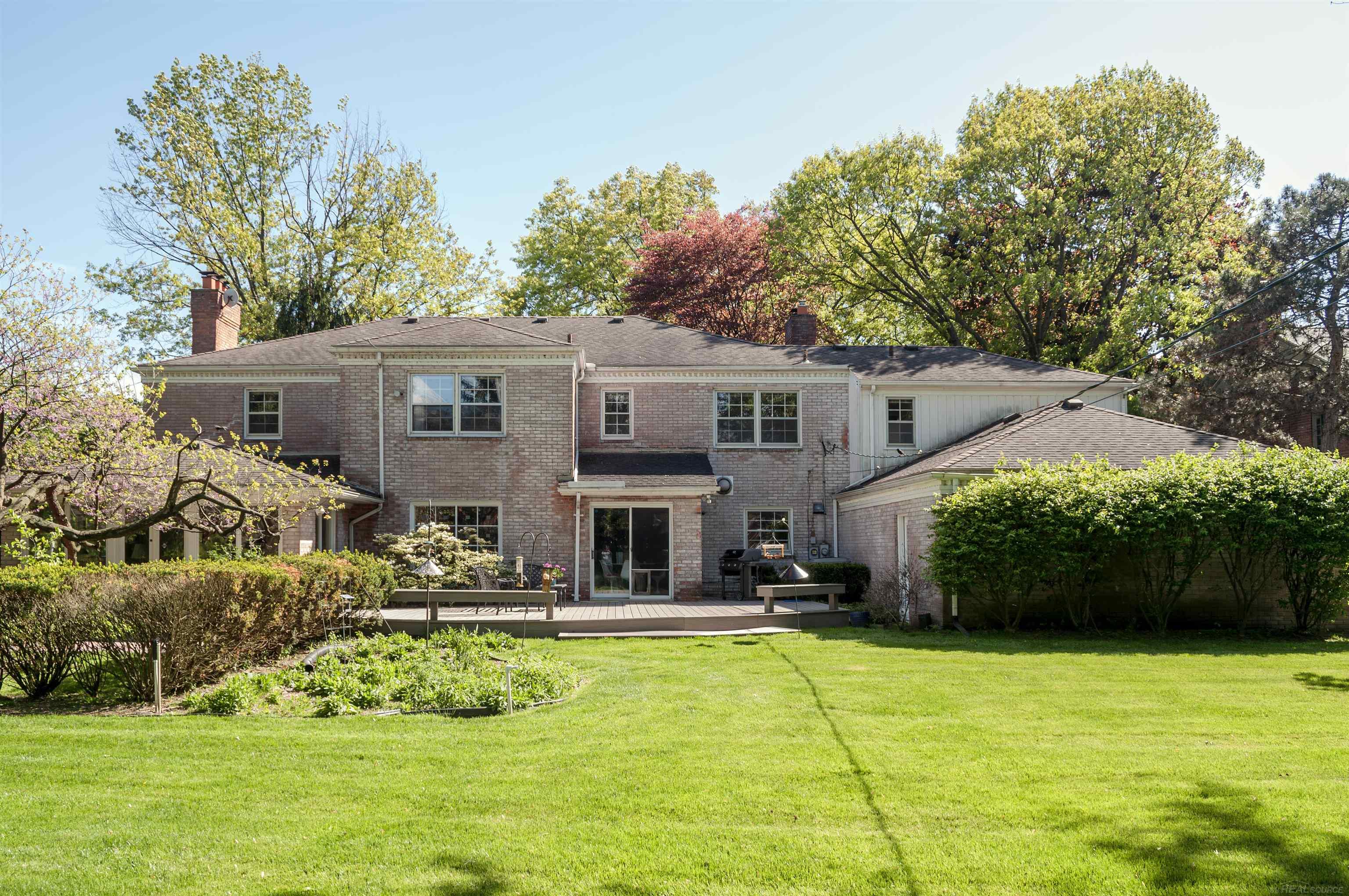 570 Oxford Road Grosse Pointe Woods, MI 48236 - Photo 97 of 99