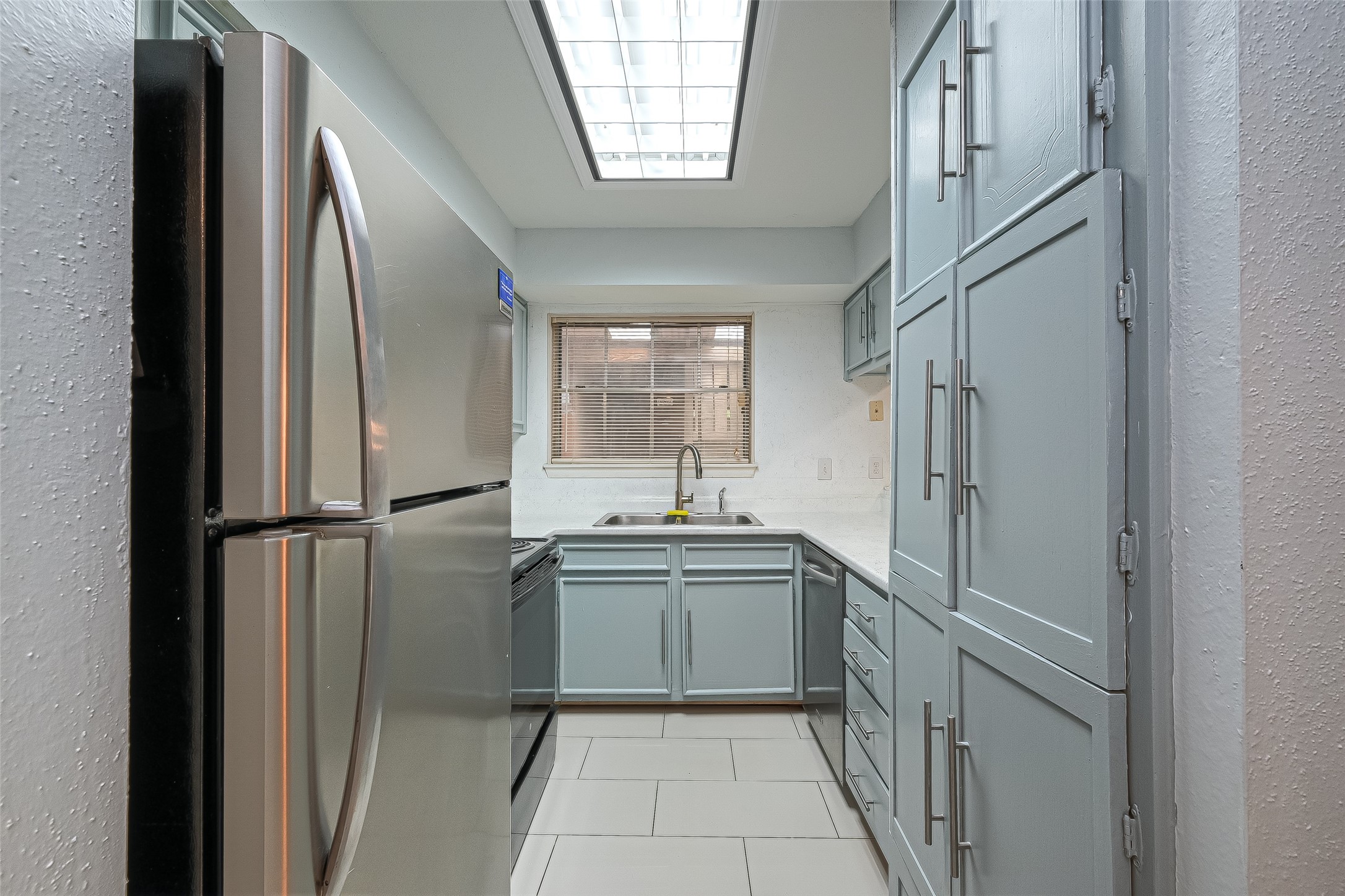 10188 Beekman Pl Drive Houston, TX 77043 - Photo 15 of 27