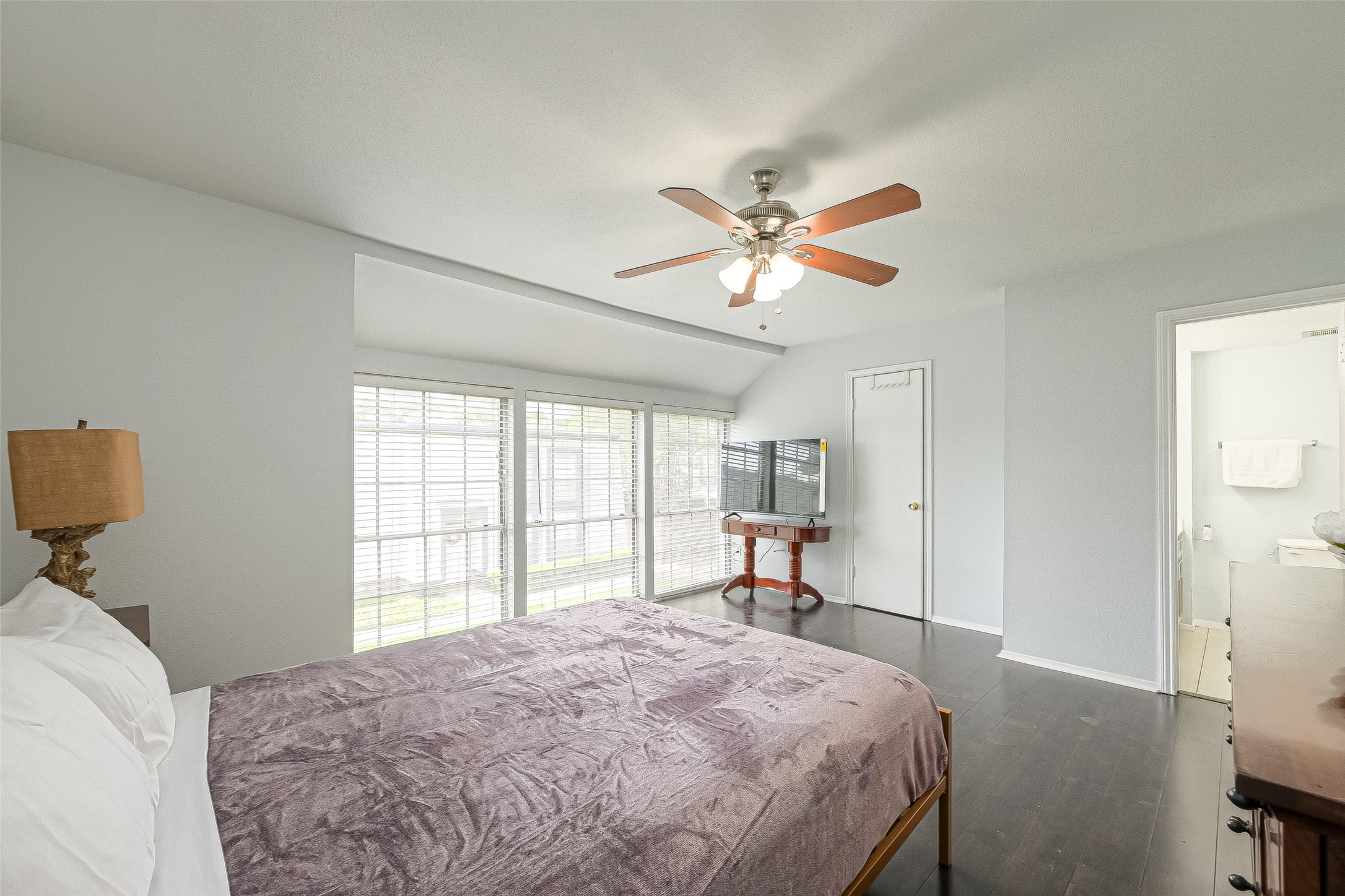 10188 Beekman Pl Drive Houston, TX 77043 - Photo 18 of 27