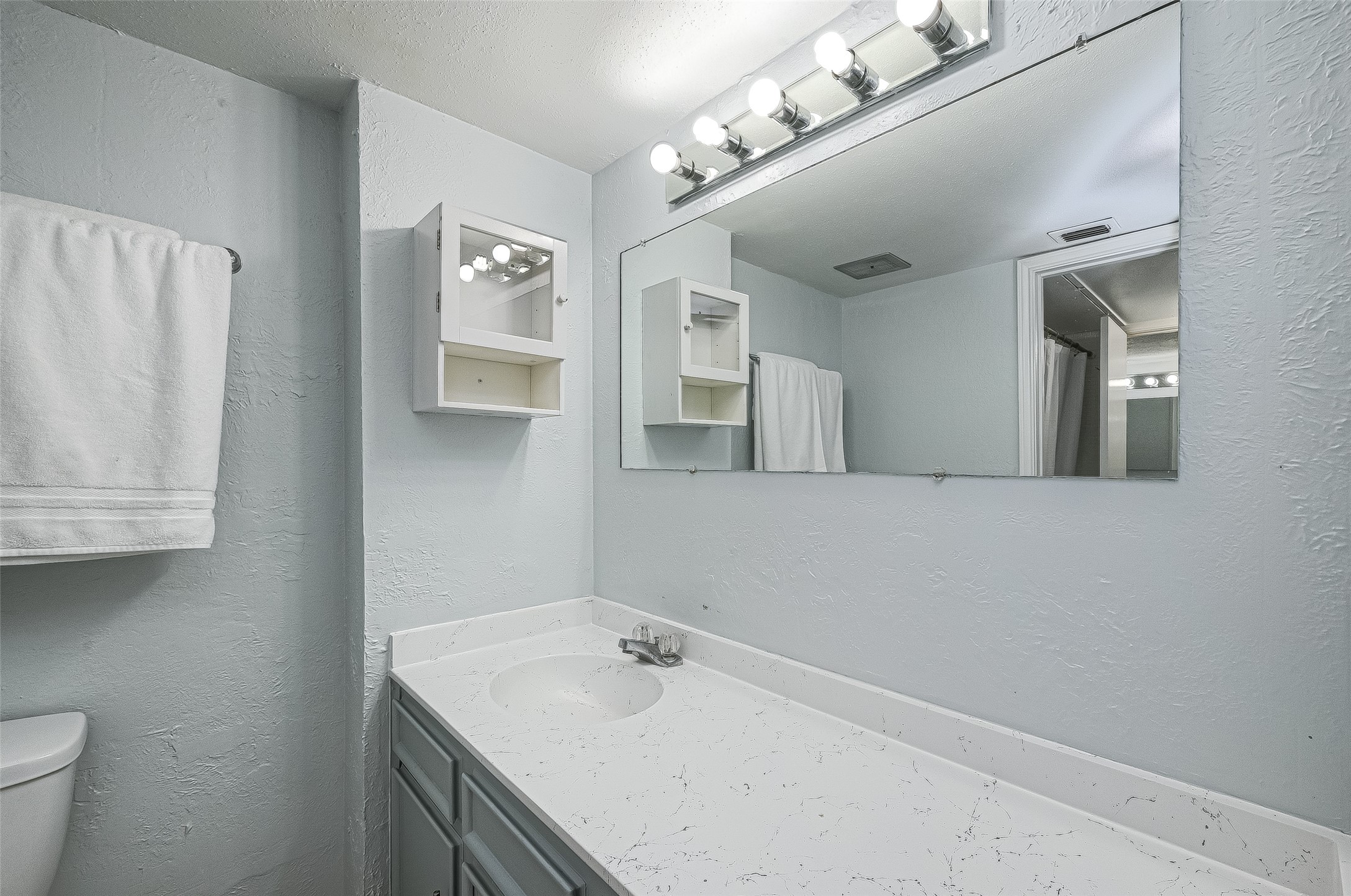 10188 Beekman Pl Drive Houston, TX 77043 - Photo 21 of 27