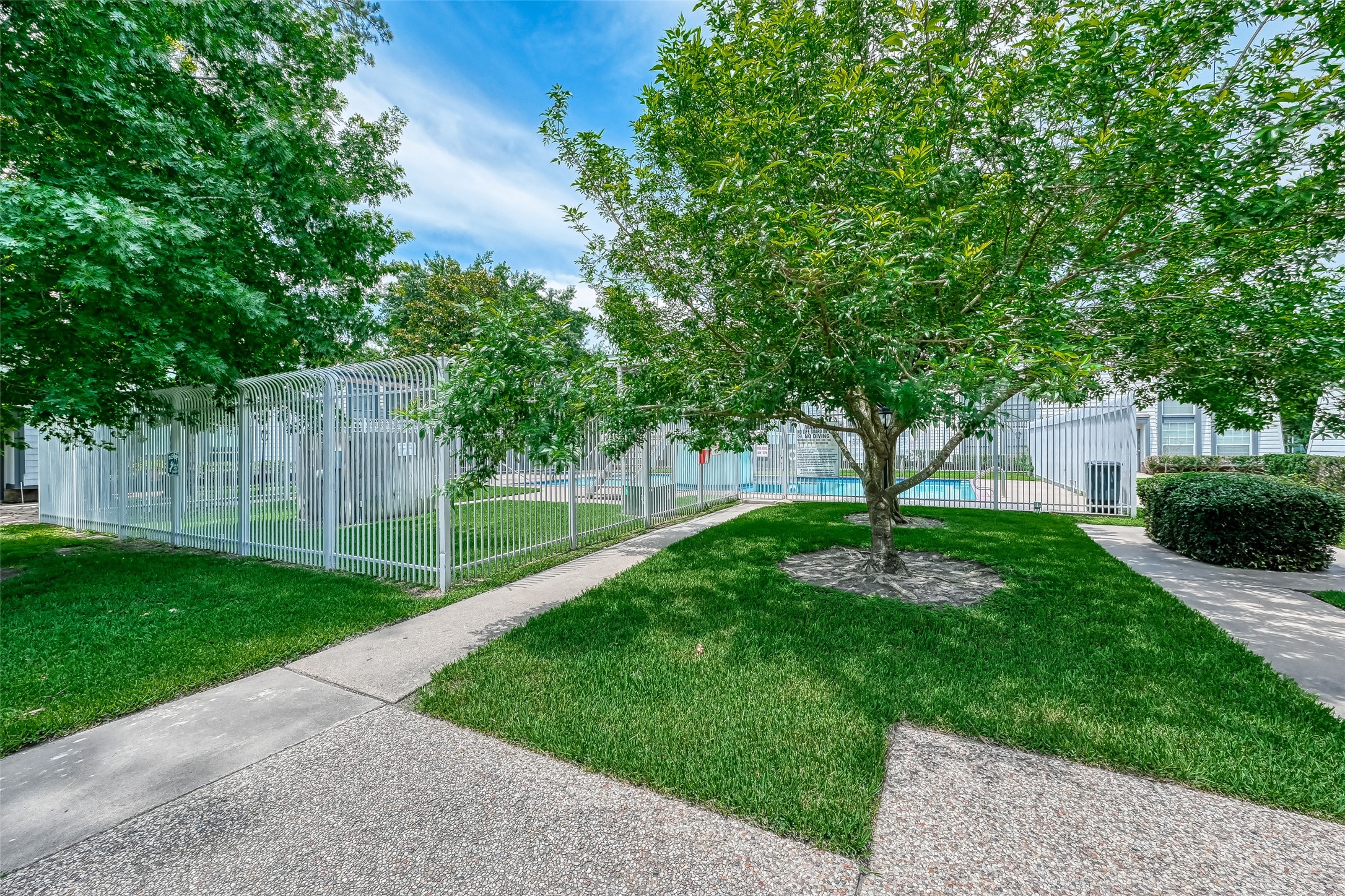 10188 Beekman Pl Drive Houston, TX 77043 - Photo 26 of 27