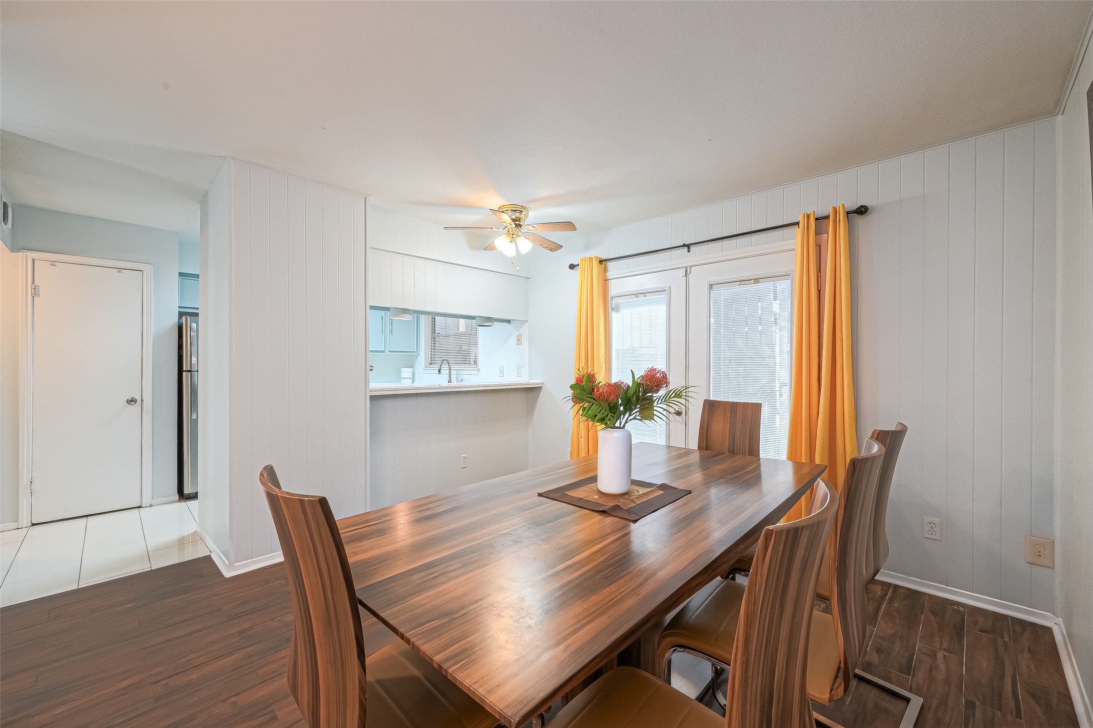 10188 Beekman Pl Drive Houston, TX 77043 - Photo 9 of 27