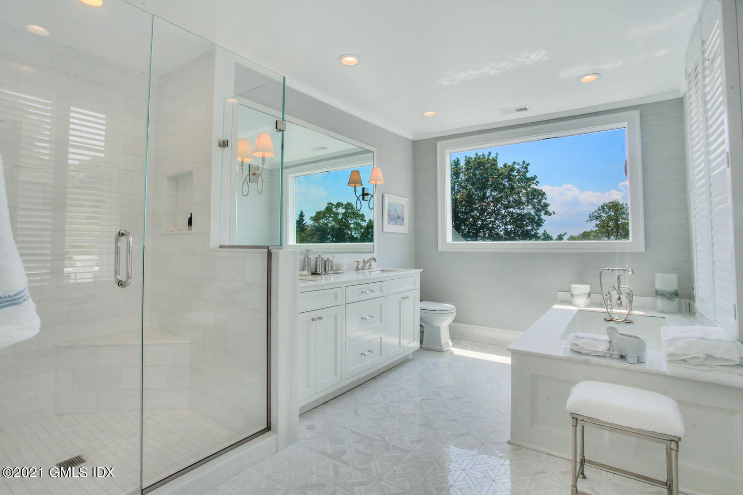 633 Steamboat Road, Unit 4 Greenwich, CT 06830 - Photo 14 of 20 633 Steamboat Rd Greenwich CT-large-007-