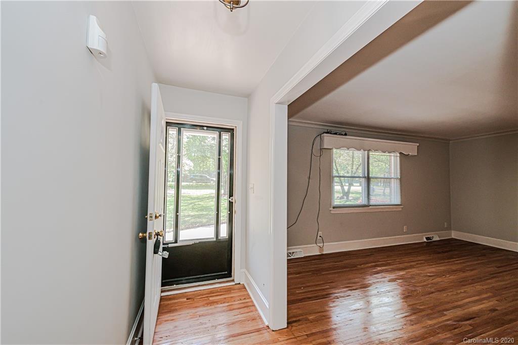 7222 Monroe Road Charlotte, NC 28212 - Photo 5 of 34 Gallery Image 5