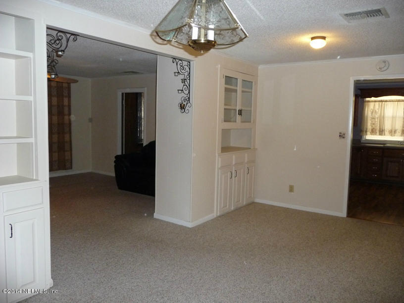 116 Stack Avenue Interlachen, FL 32148 - Photo 11 of 35 dining area
