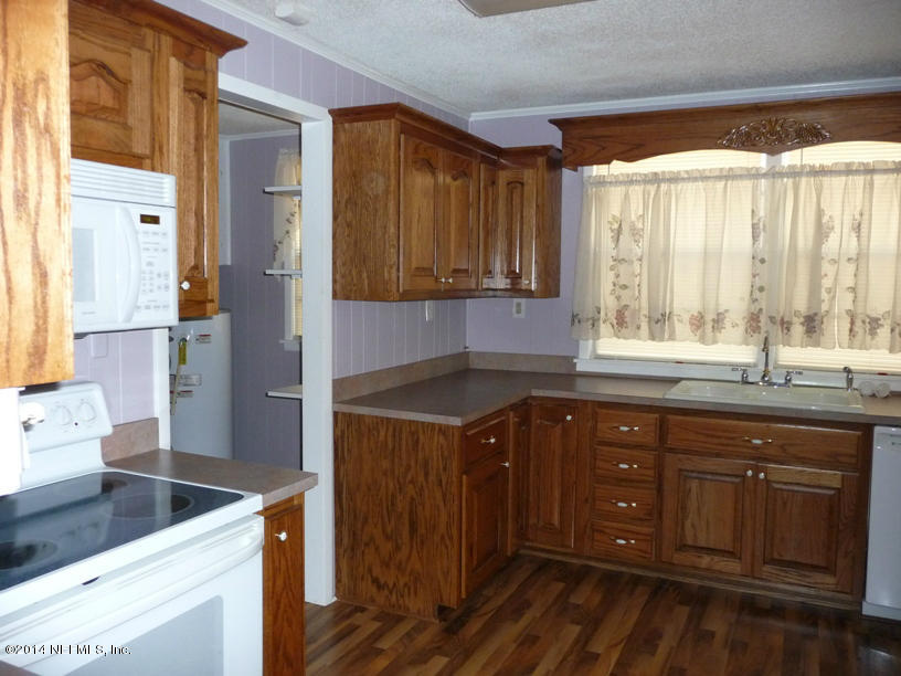 116 Stack Avenue Interlachen, FL 32148 - Photo 12 of 35 kitchen