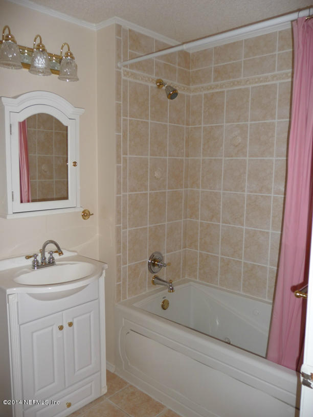 116 Stack Avenue Interlachen, FL 32148 - Photo 17 of 35 bathroom