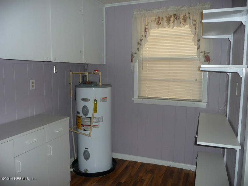 116 Stack Avenue Interlachen, FL 32148 - Photo 26 of 35 storage area