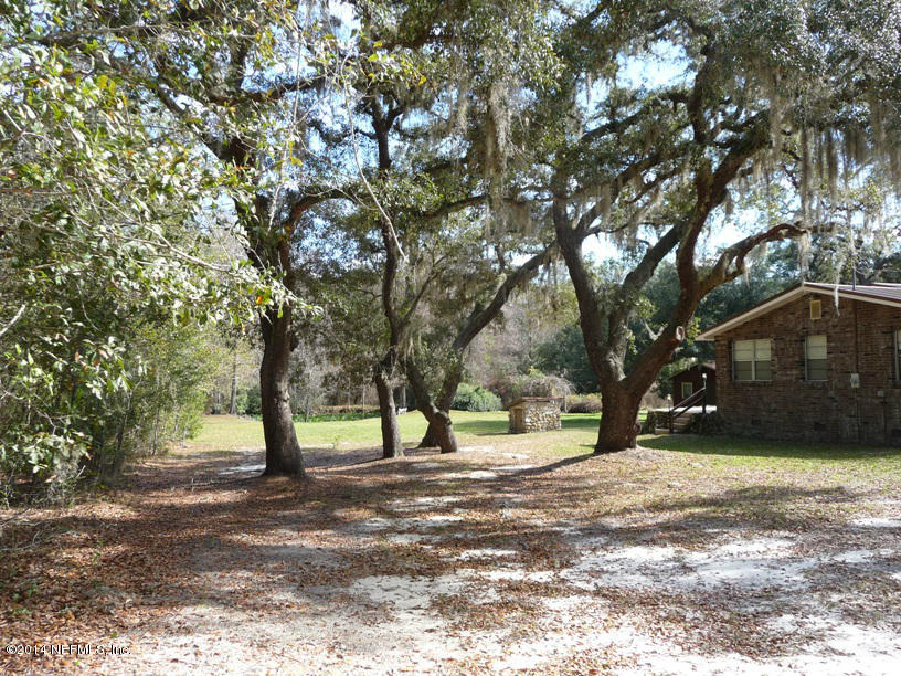 116 Stack Avenue Interlachen, FL 32148 - Photo 35 of 35 side yard
