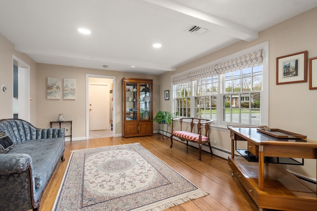 40 Tanglewood Road Needham, MA 02494 - Photo 3 of 26