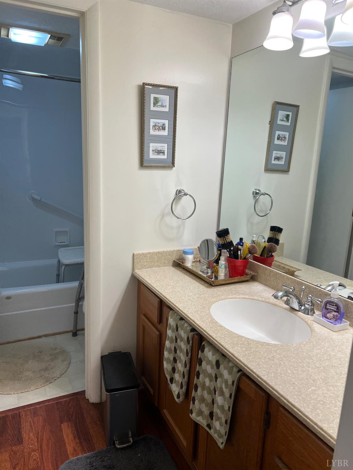 2212 Deer Run Forest, VA 24551 - Photo 12 of 38
