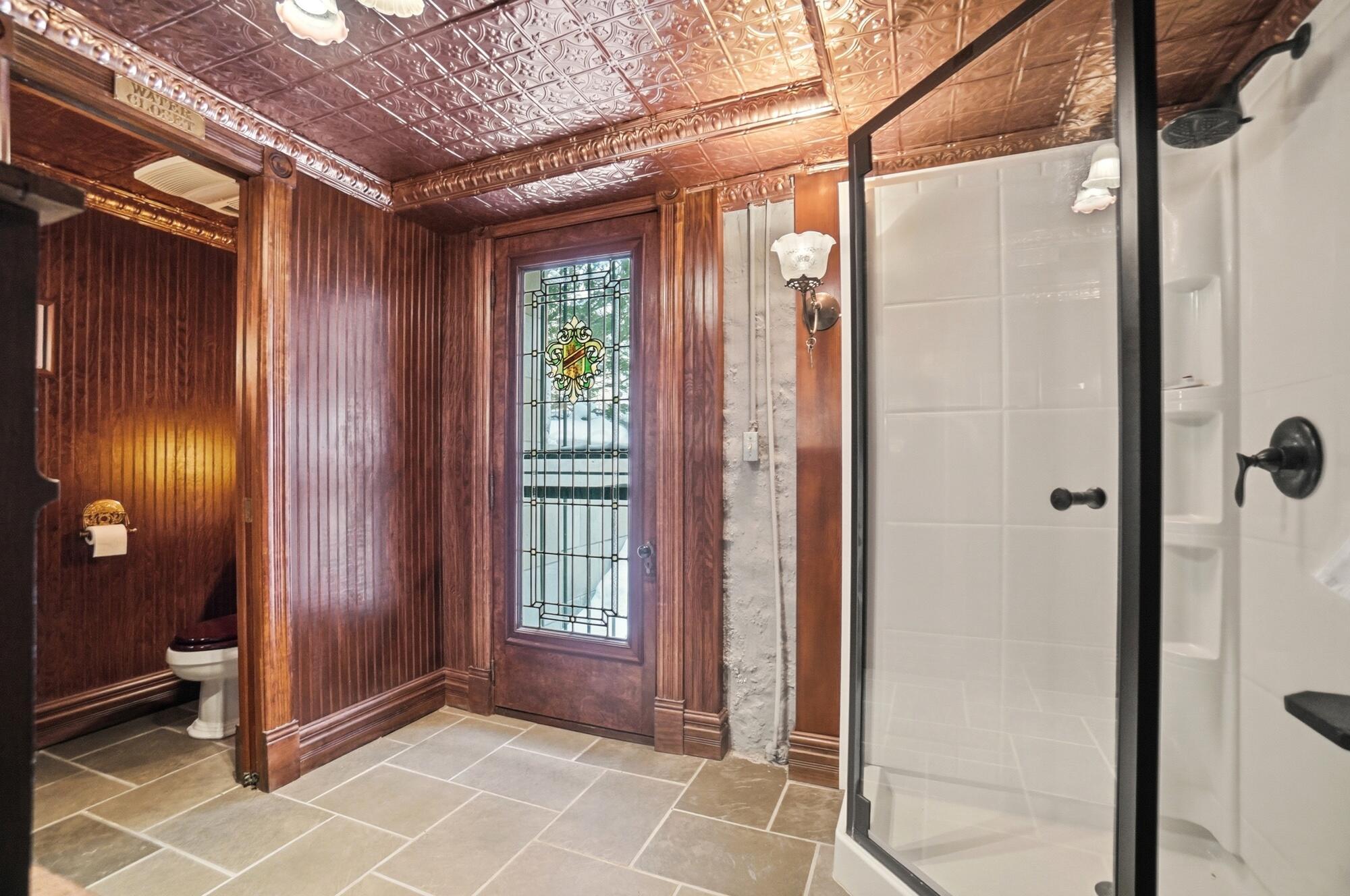 875 East Broad Street Columbus, OH 43205 - Photo 150 of 170 Bathroom