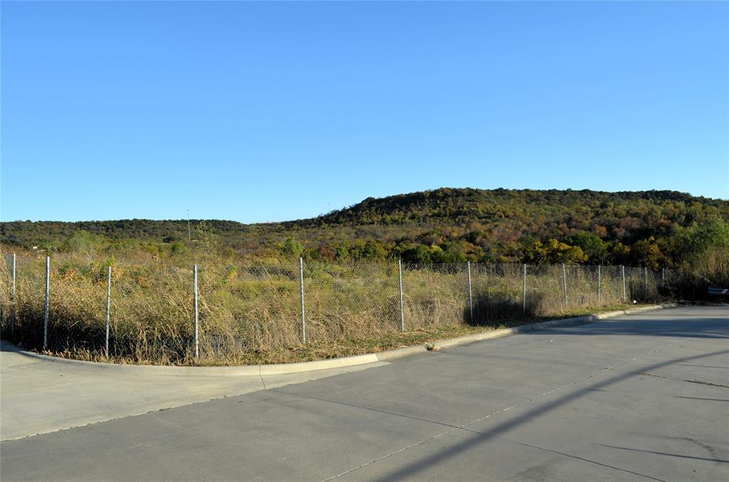 6111 Sportsmans Parkway Dallas, TX 75211 - Photo 3 of 6 a view of lake