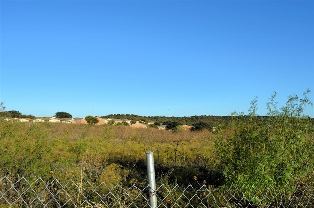 6111 Sportsmans Parkway Dallas, TX 75211 - Photo 4 of 6 a view of lake and mountain
