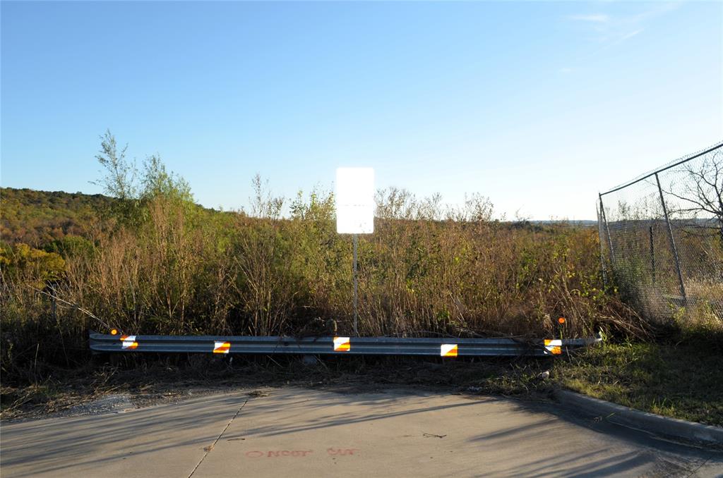 6111 Sportsmans Parkway Dallas, TX 75211 - Photo 6 of 6 a view of a street