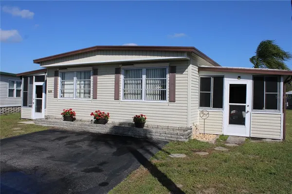 $1,549 | 5316 53rd Avenue East, Unit Q111, Bradenton, FL 34203