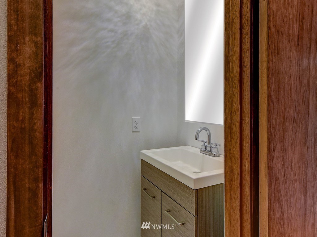 16514 Tiger Mountain Road Southeast Issaquah, WA 98027 - Photo 15 of 17 Gallery Image 15