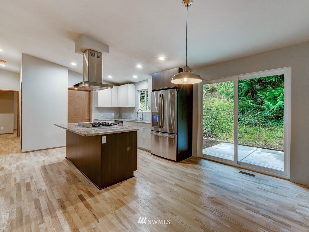 16514 Tiger Mountain Road Southeast Issaquah, WA 98027 - Photo 5 of 17 Gallery Image 5