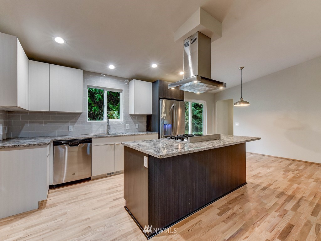 16514 Tiger Mountain Road Southeast Issaquah, WA 98027 - Photo 6 of 17 Gallery Image 6