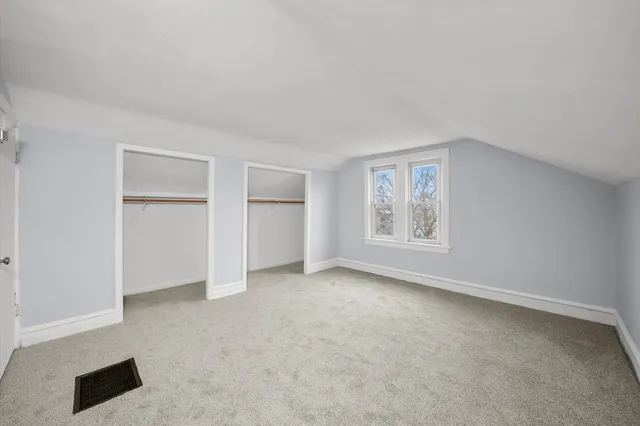 $215,000 | 281 Gifford Place, Elgin, IL 60120