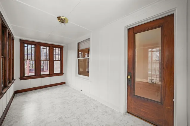 $215,000 | 281 Gifford Place, Elgin, IL 60120