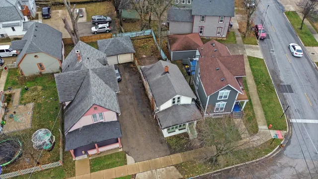 $215,000 | 281 Gifford Place, Elgin, IL 60120