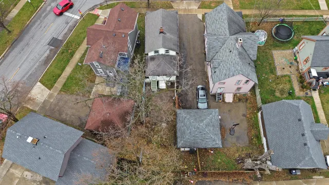 $215,000 | 281 Gifford Place, Elgin, IL 60120