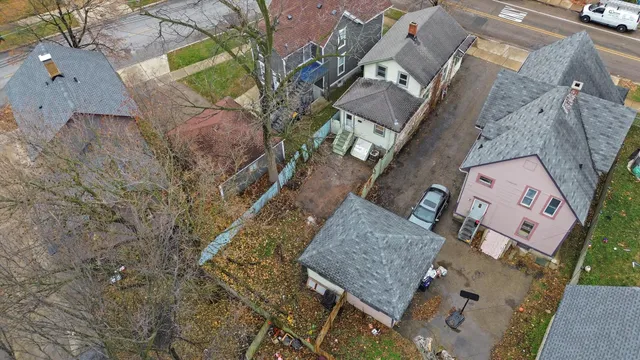 $215,000 | 281 Gifford Place, Elgin, IL 60120