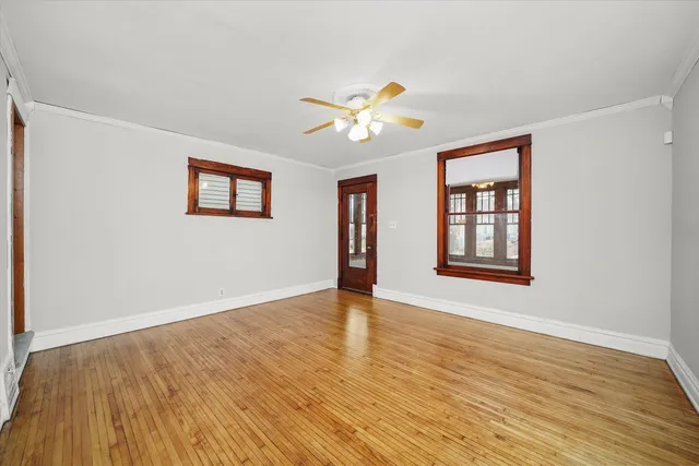 $215,000 | 281 Gifford Place, Elgin, IL 60120