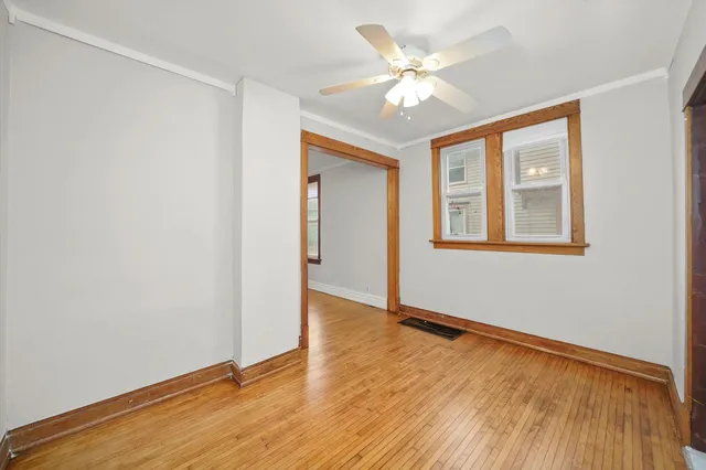 $215,000 | 281 Gifford Place, Elgin, IL 60120