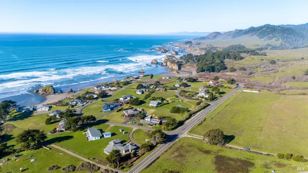 $1,695,000 | 32591 Ocean Meadows Circle, Fort Bragg, CA 95437